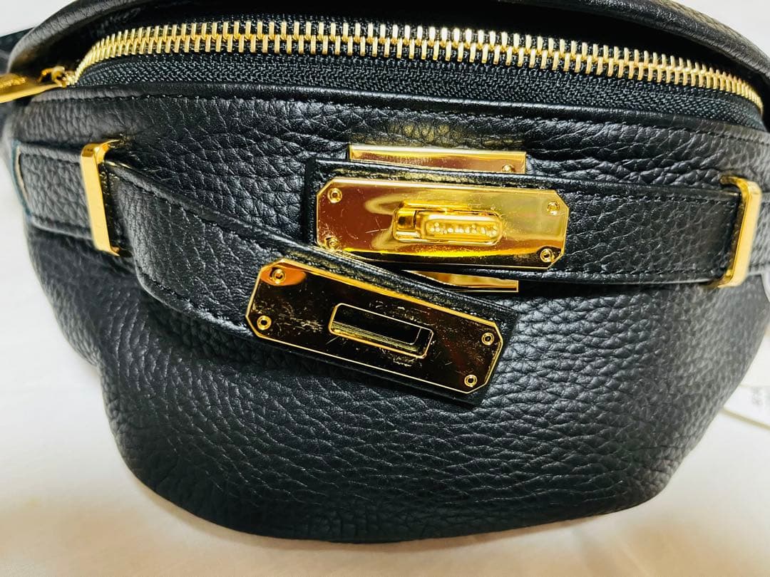 新品未使用☆ シータパランティカ　ボディバッグ　シボ革　ウエストポーチ ブラック