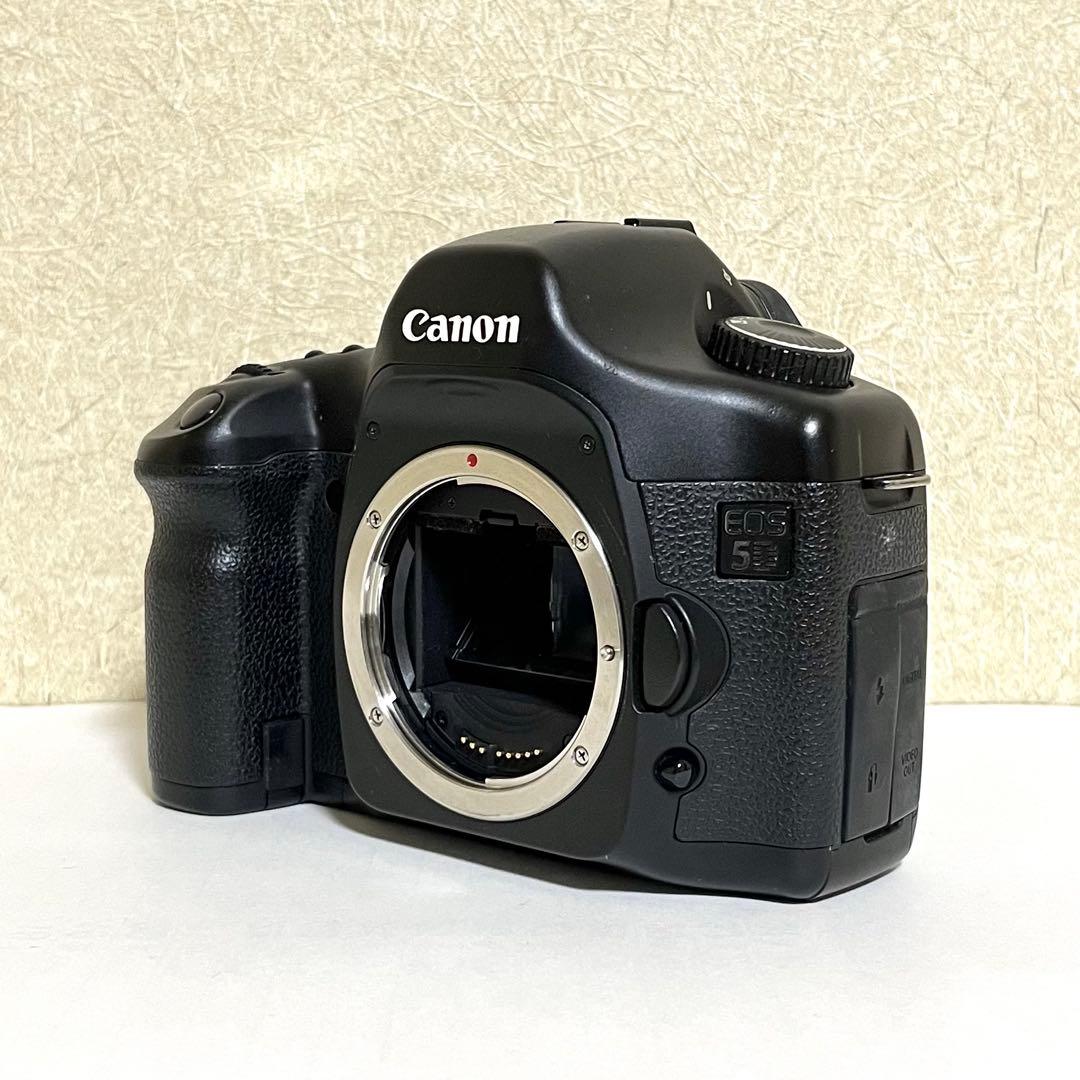 Canon EOS 5D ボディ （デジタル一眼レフカメラ）