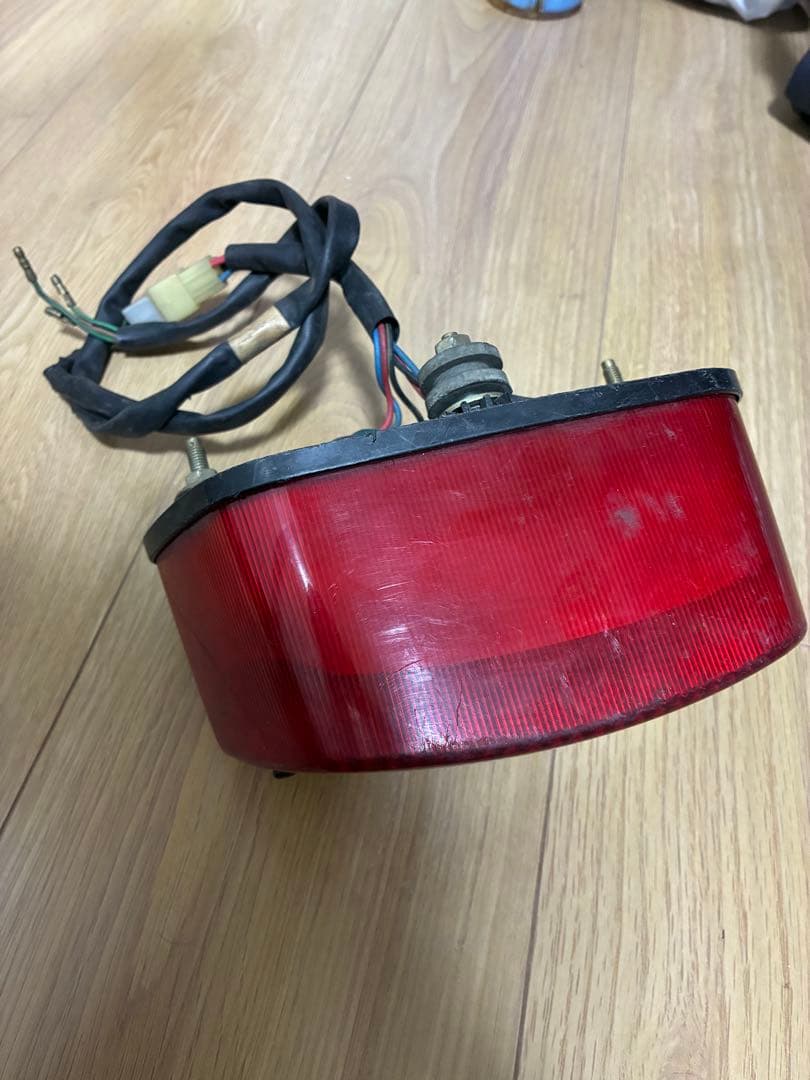 カワサキ　ゼファーχ ゼファーカイ　純正テールランプ　ゼファー400