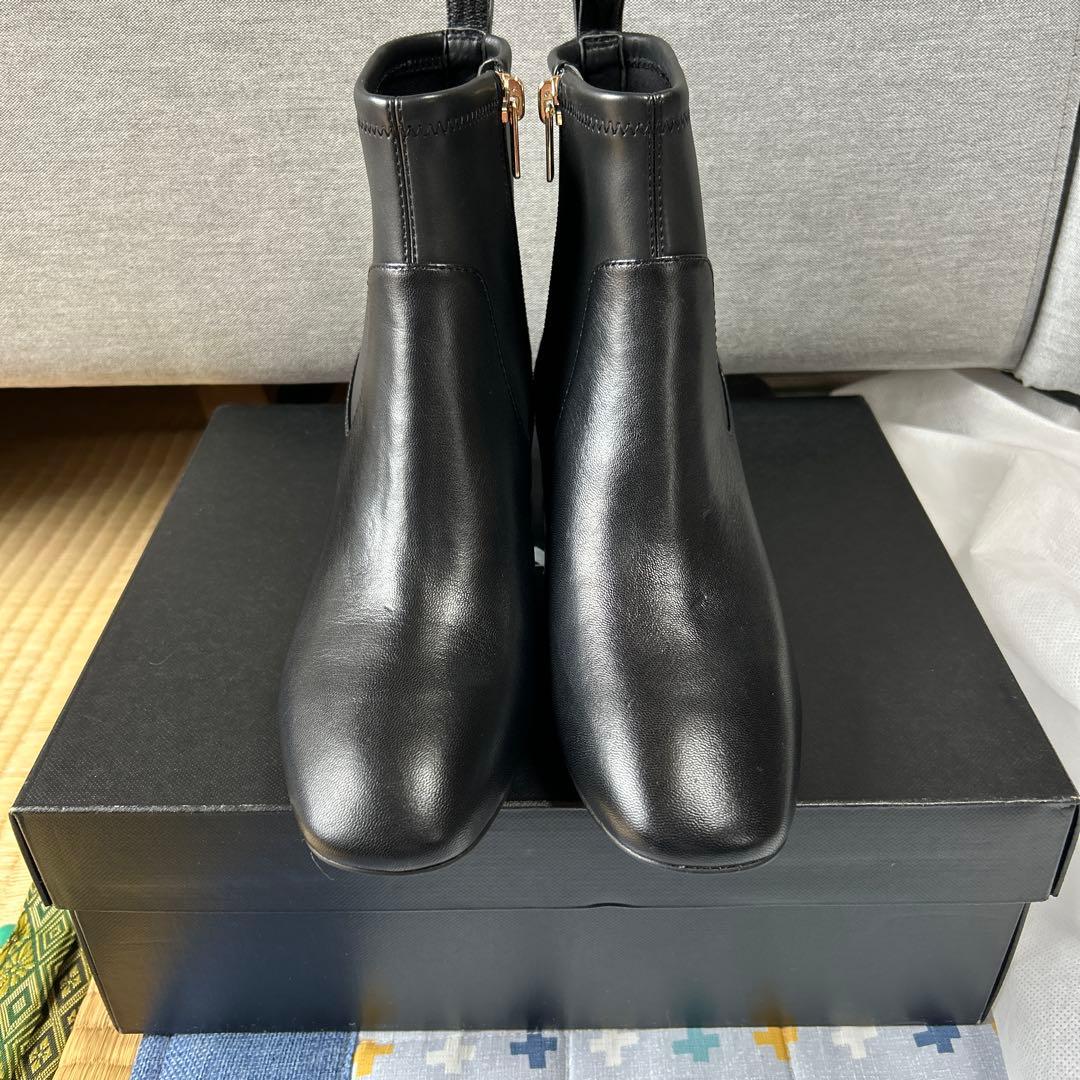 COACHブラックレザーブーティ サイドファスナー付き