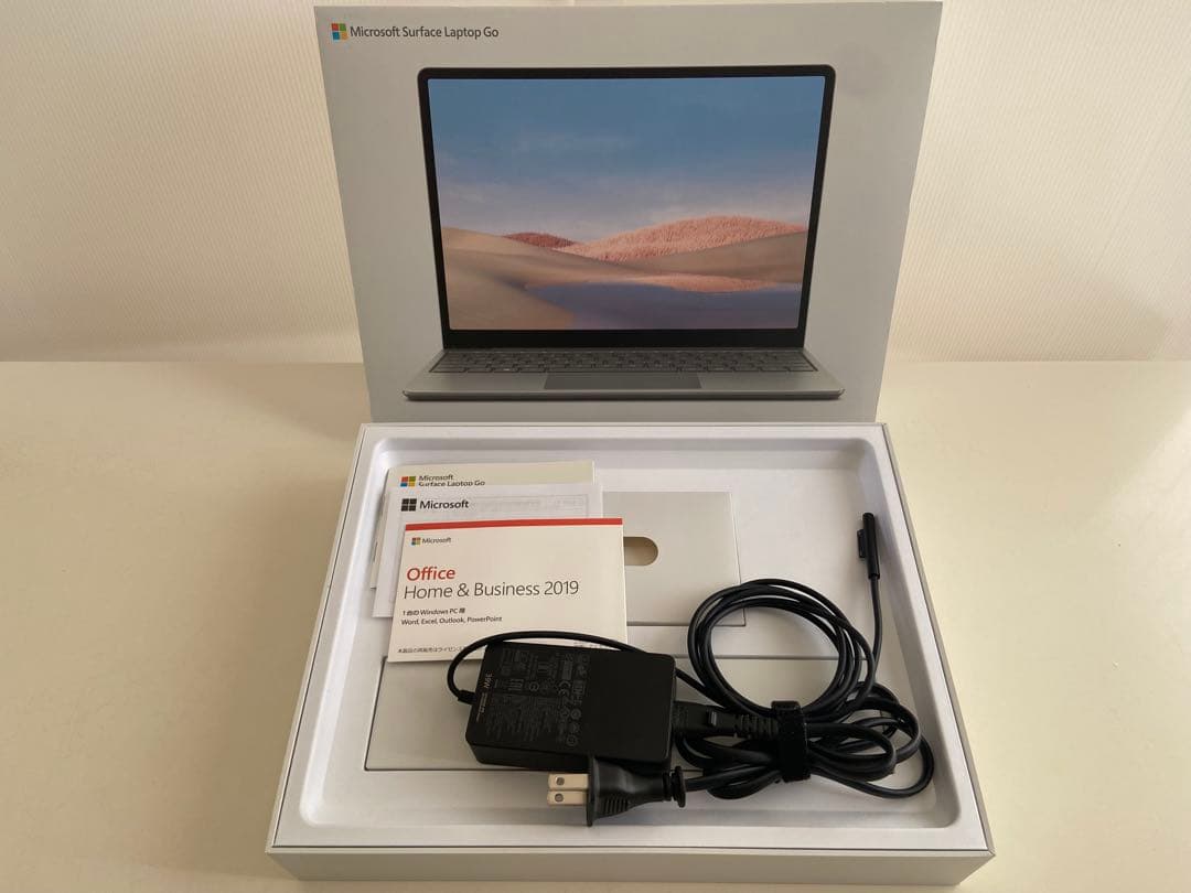 美品Surface Laptop Go（i5/8GB/128GB/Office）