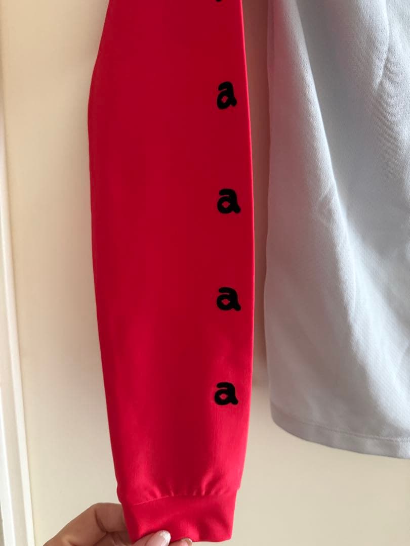 アルチビオレディース長袖UVカットインナー　グレー/レッド