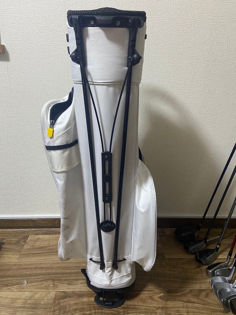 ホワイトゴルフバッグ・キャディバッグ