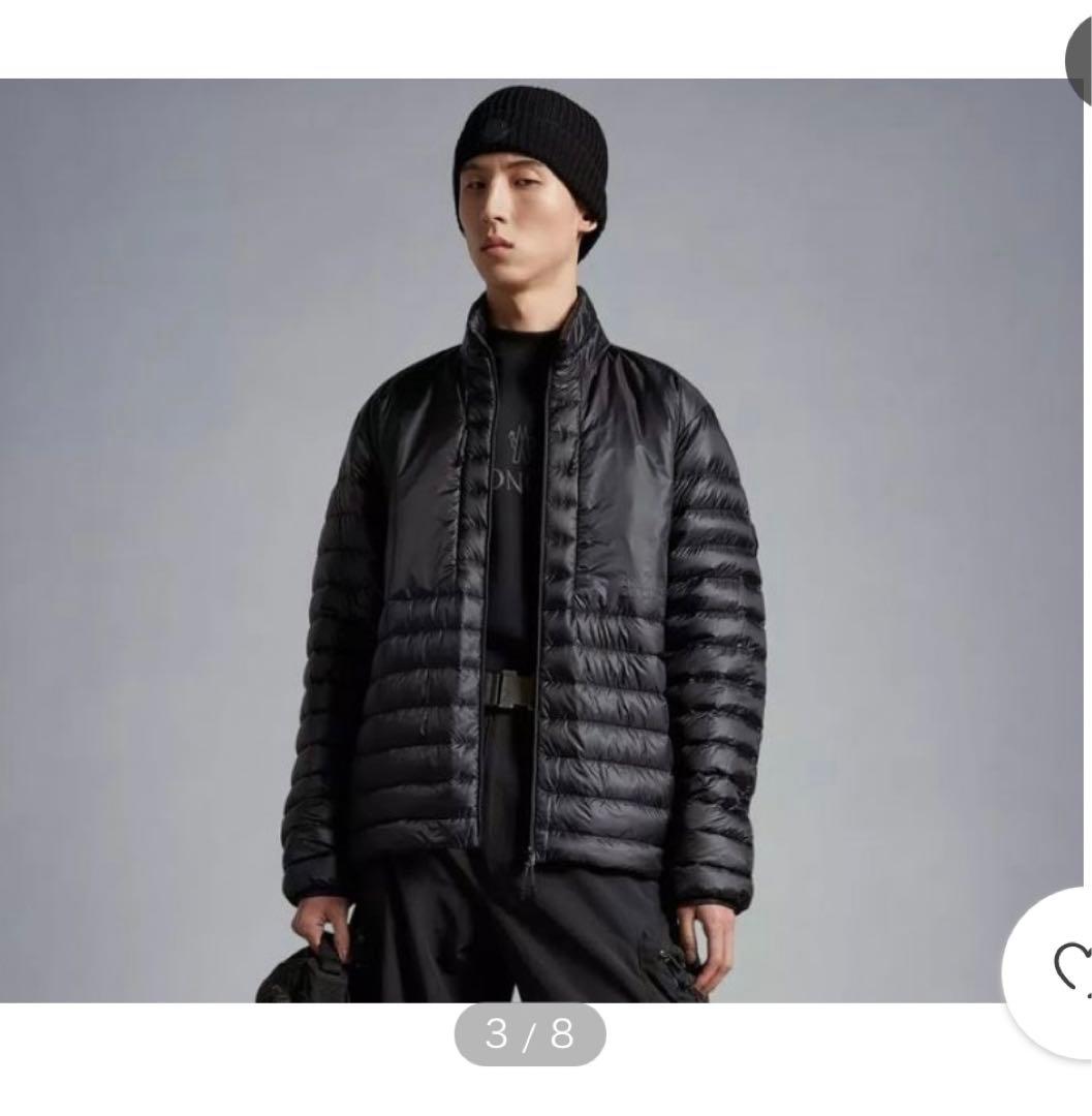 値下げ中　MONCLER ブラック ライトダウンジャケット