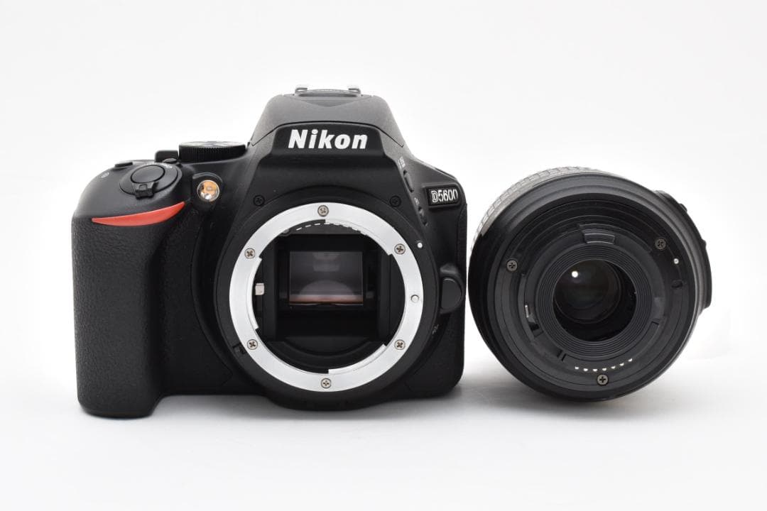 ショット数6976枚■美品■Nikon D5600 レンズキット