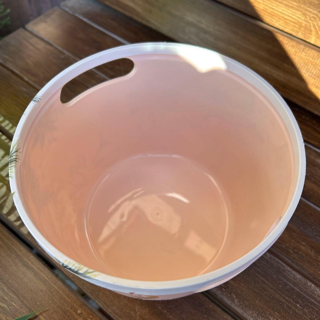 こゆき◡̈*❤︎さま リメイクラウンドバスケット 金色リボン　白色たまごのうさぎさん