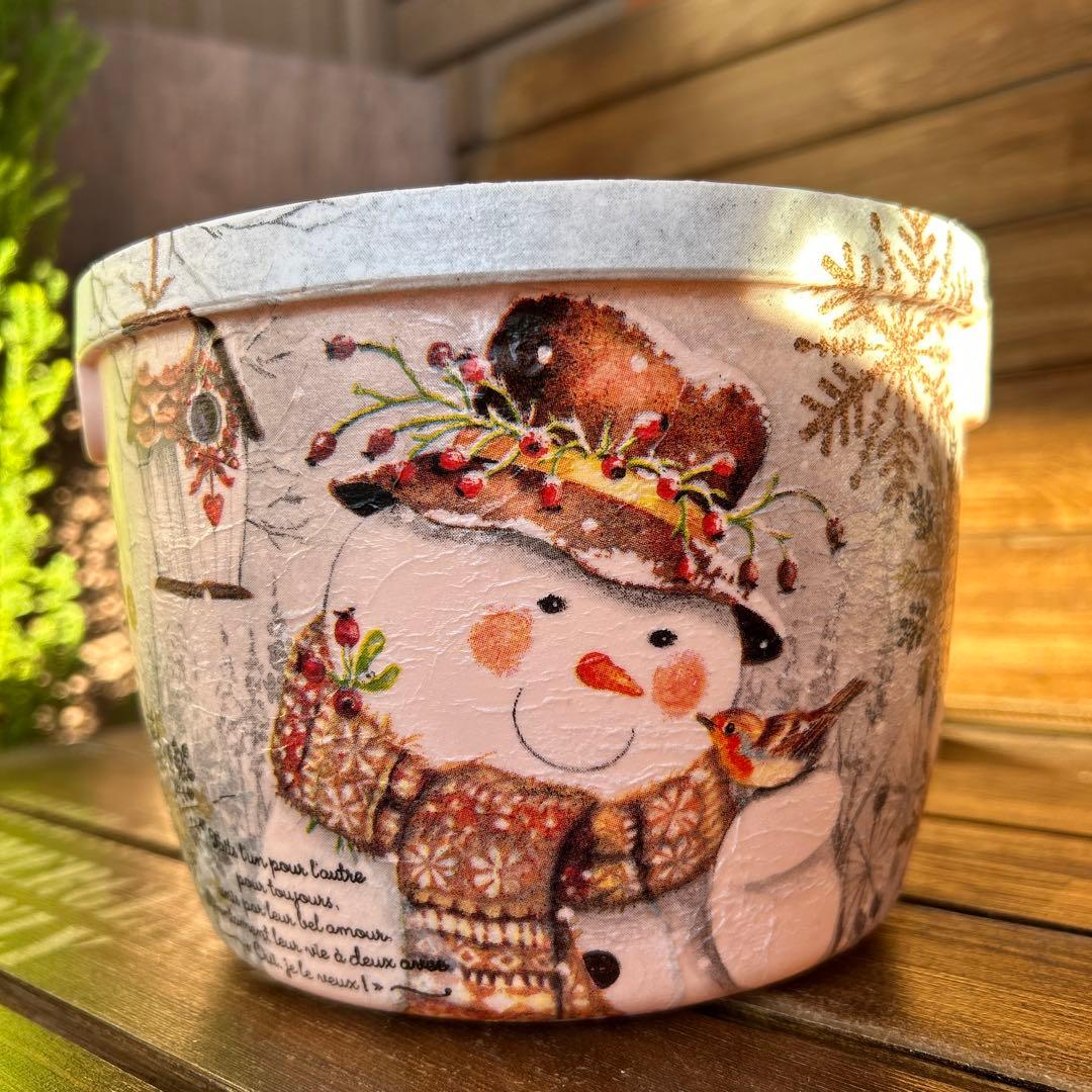 こゆき◡̈*❤︎さま リメイクラウンドバスケット 金色リボン　白色たまごのうさぎさん