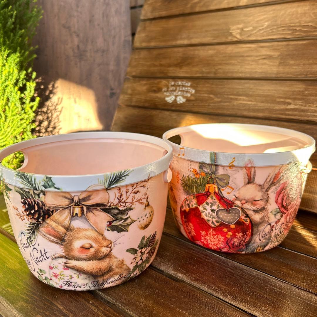 こゆき◡̈*❤︎さま リメイクラウンドバスケット 金色リボン　白色たまごのうさぎさん