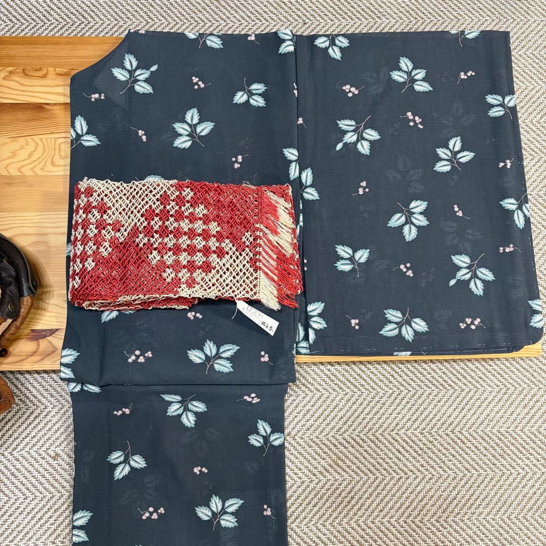 S*a様 誉田屋源兵衛 芭蕉　（紗綾形　格子　赤）半巾帯