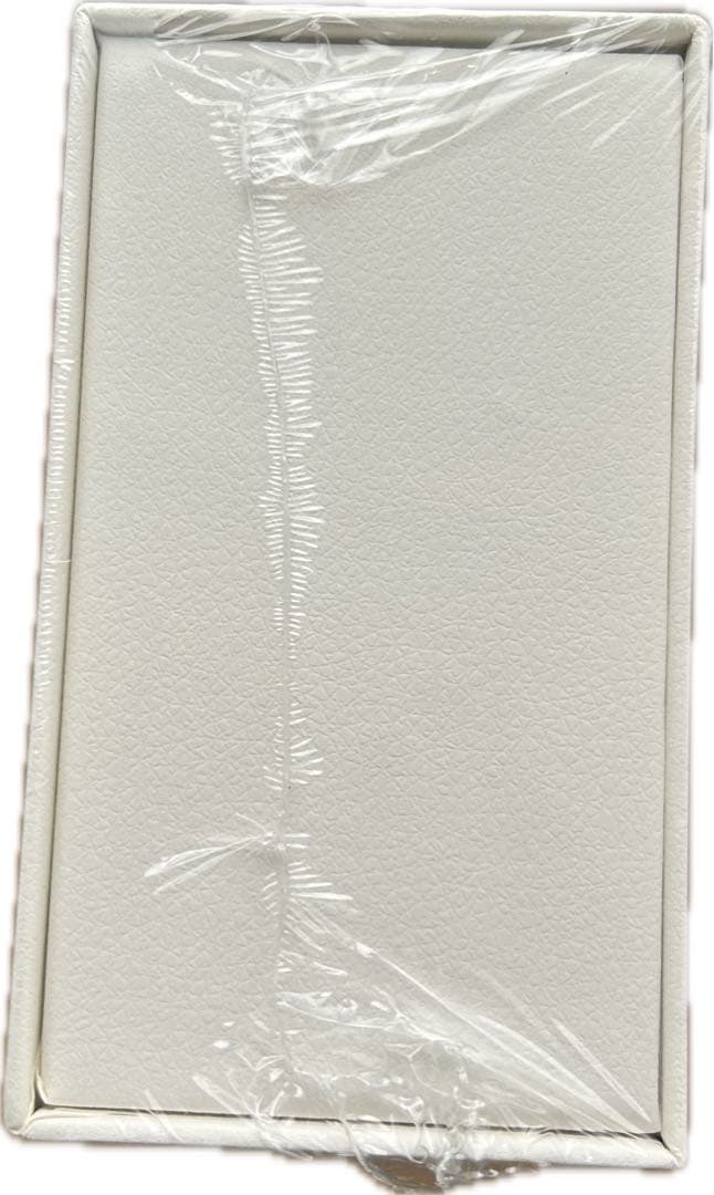 値下中❗️【新品未開封】KINUJO ストレートヘアアイロン ホワイト　絹女