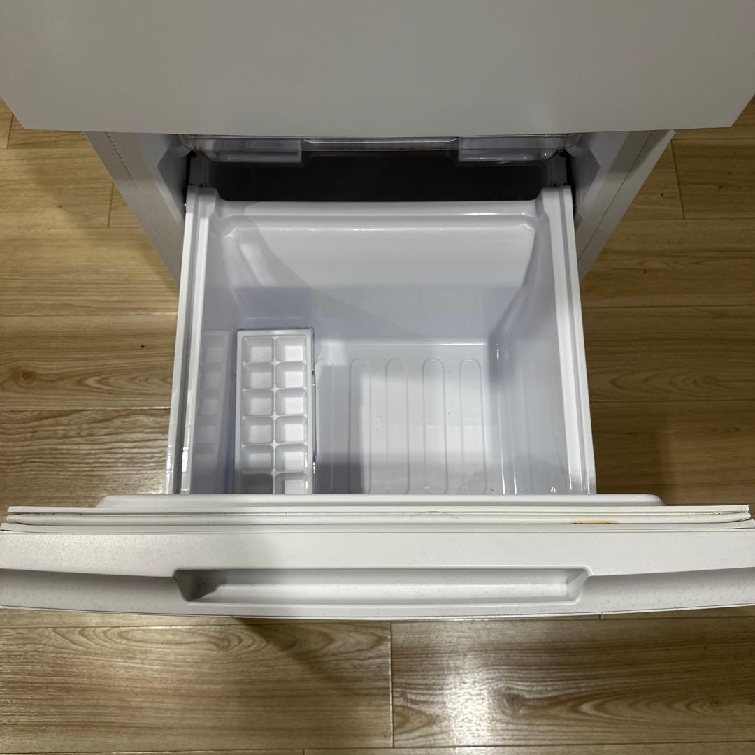 ホワイト上下二段式冷蔵庫