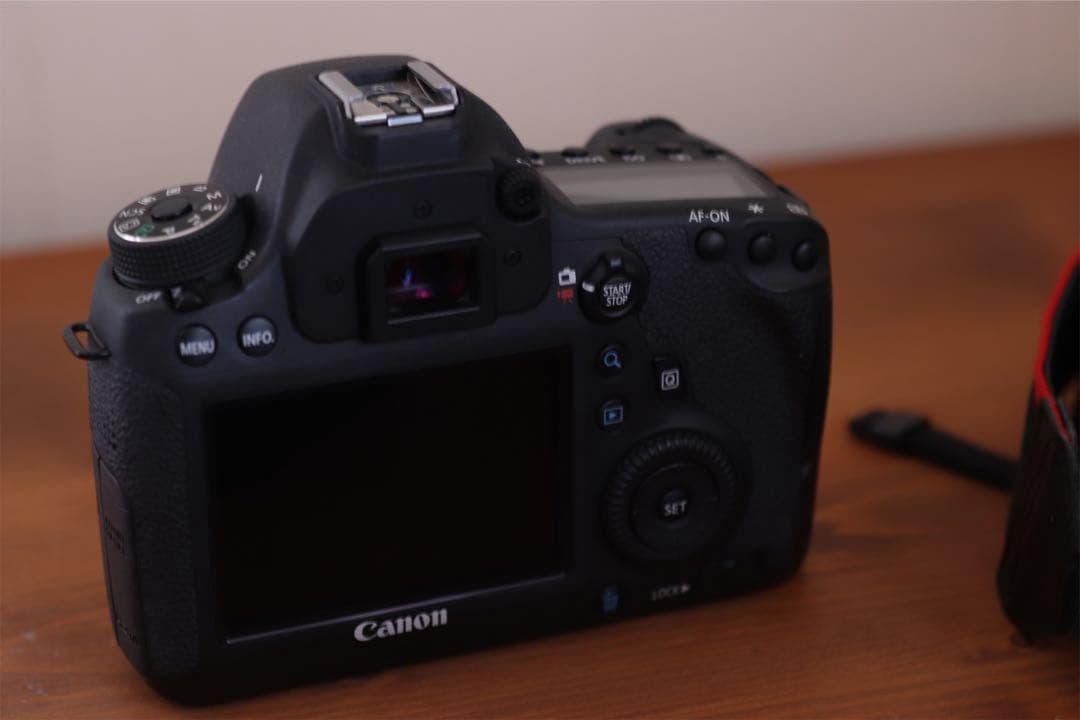 Canon EOS 6D デジタル一眼レフカメラ 本体