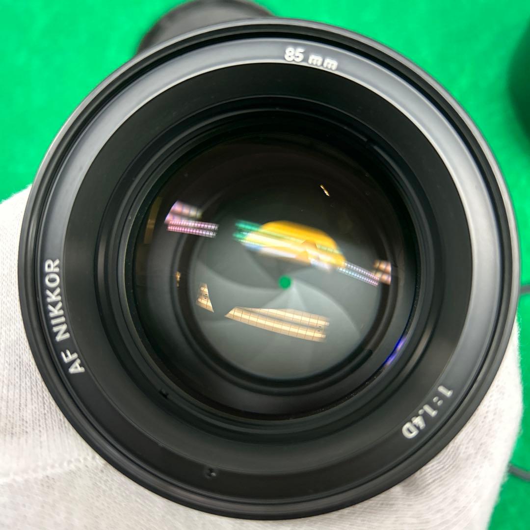 美品 Ai AF Nikkor 85mm F1.4D フードとフィルター付き