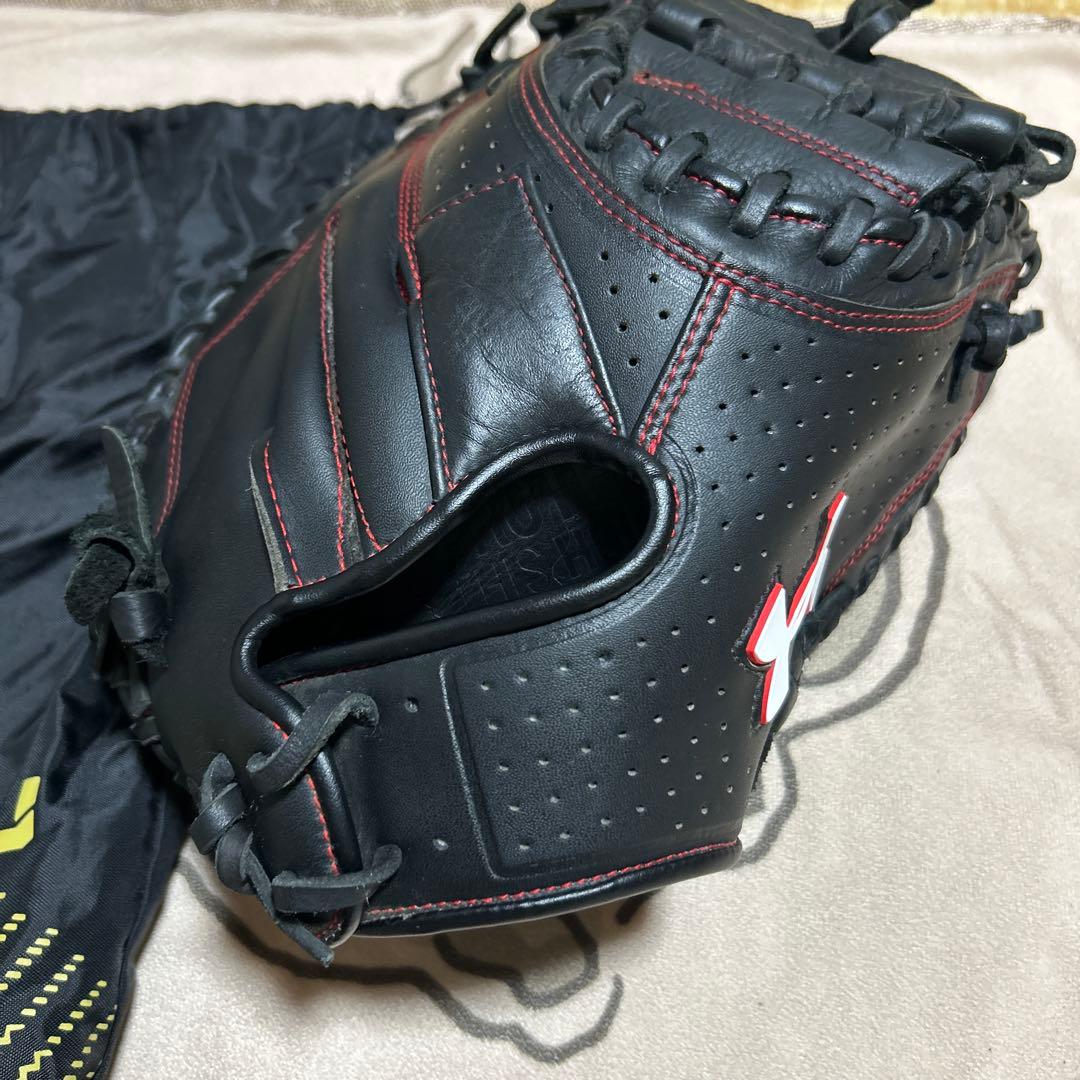 Under Armour 軟式グローブ 黒　キャッチャーミット　右投げ