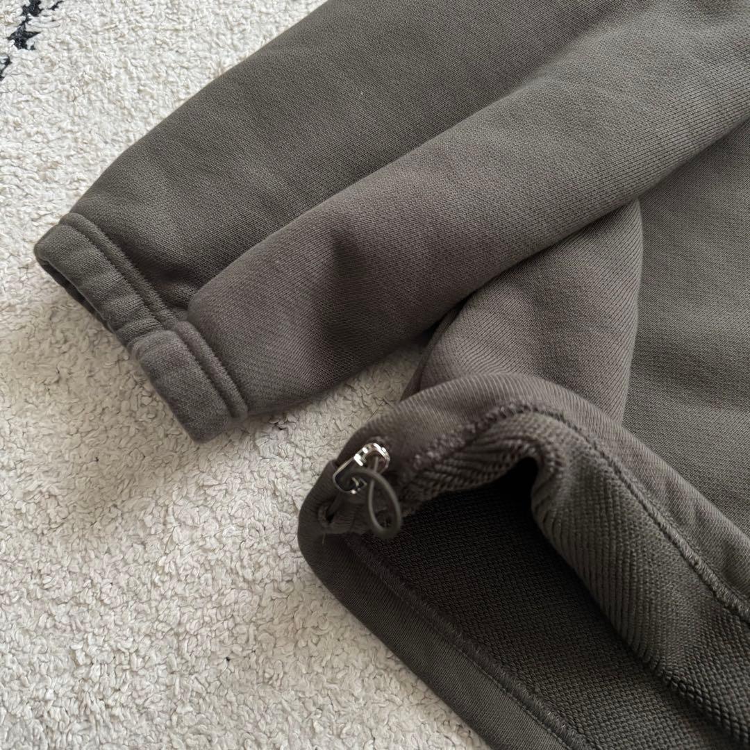 タグ付未使用　Thug Club　サグクラブ　スウェット　ロゴ　カーキ　3