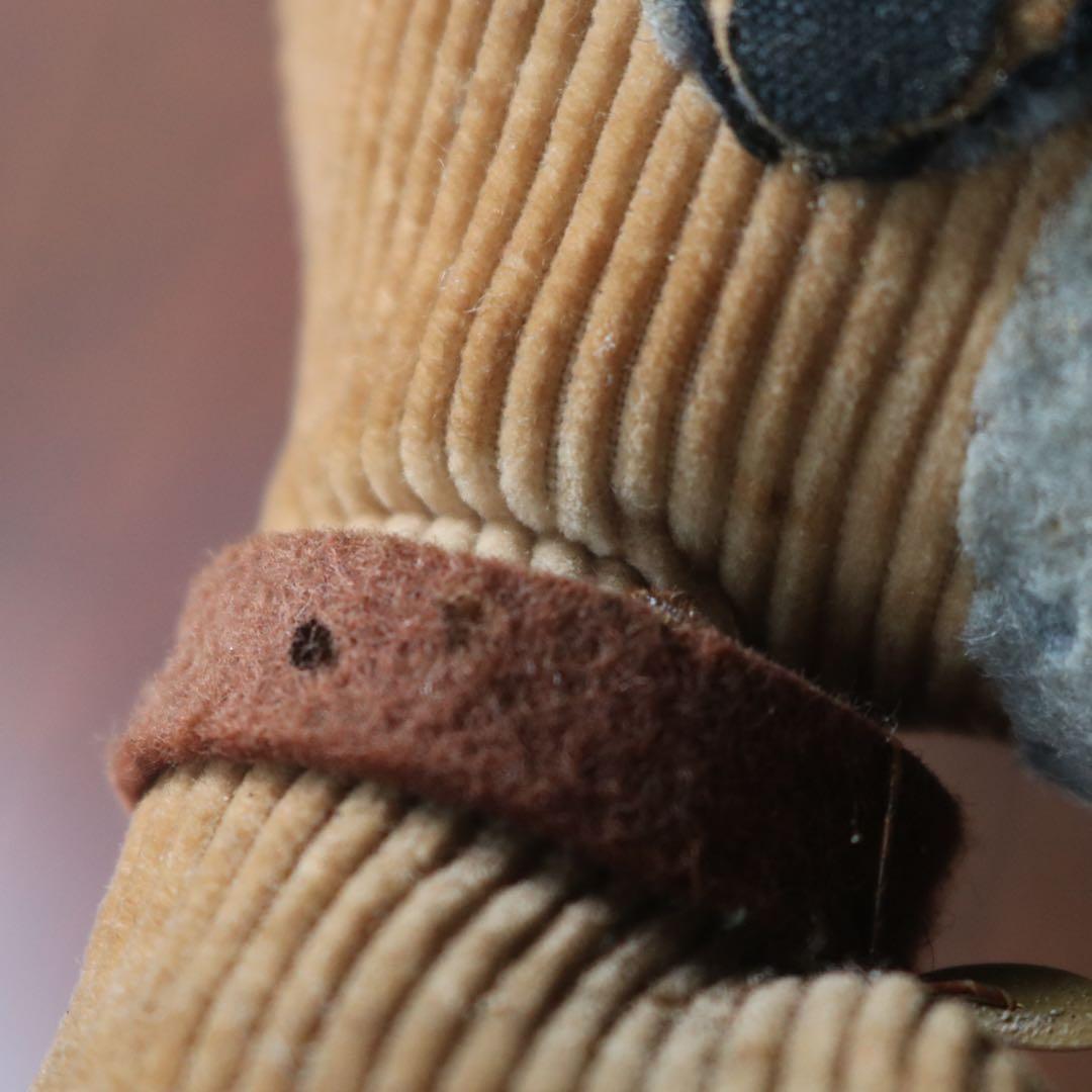 たち耳イヌのぬいぐるみ　おがくず人形 ブロカントヴィンテージアンティーク蚤の市