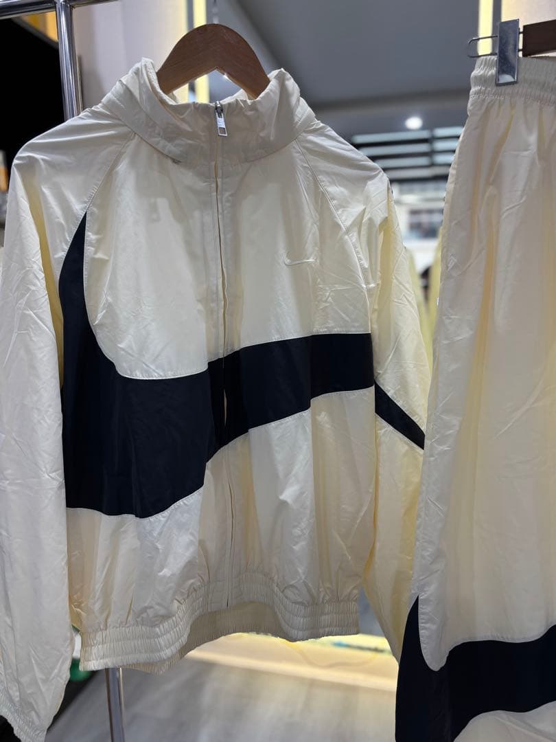 Nike ジャージ上下セット アイボリー/ブラック