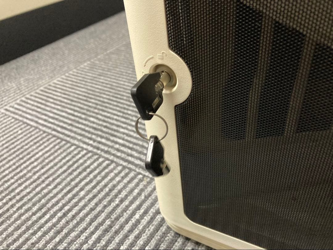 SANWA 鍵付きタブレット収納ボックス（10台収納、同時充電）