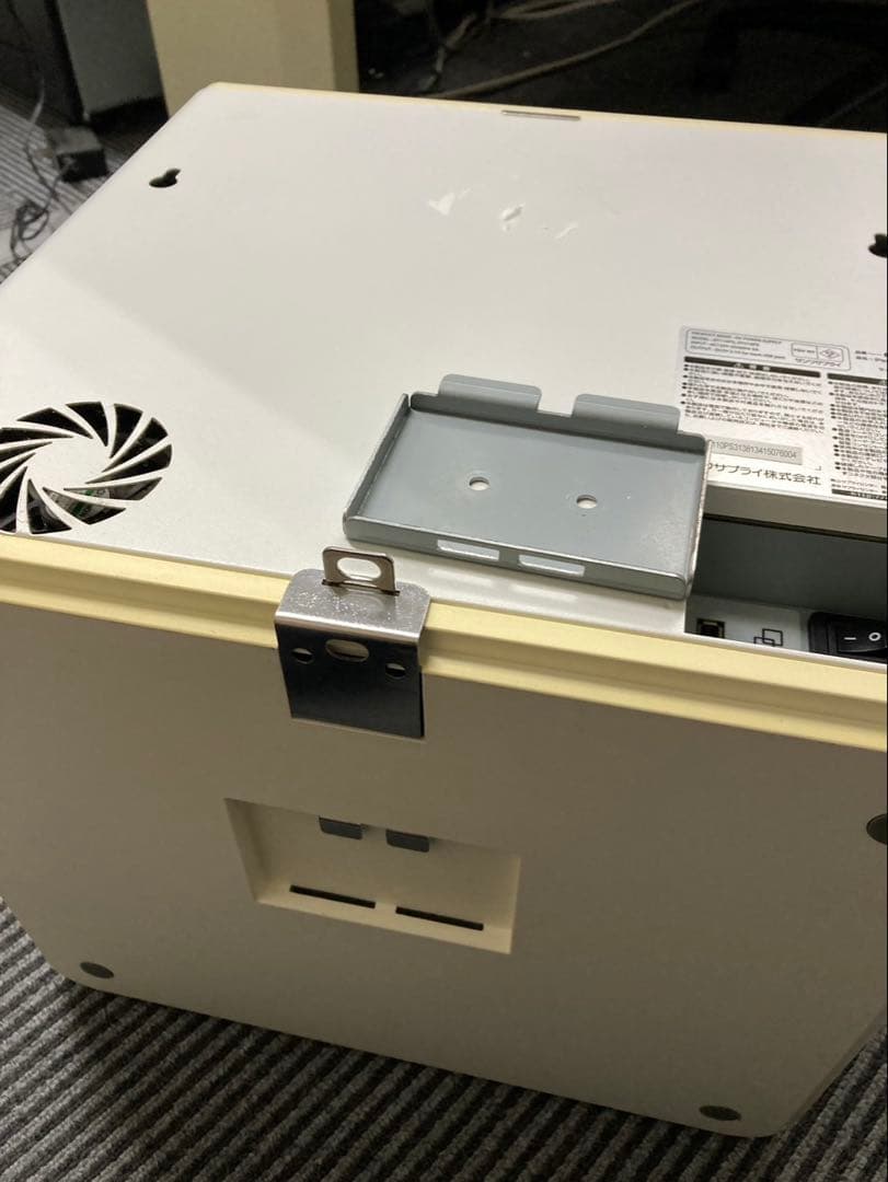 SANWA 鍵付きタブレット収納ボックス（10台収納、同時充電）