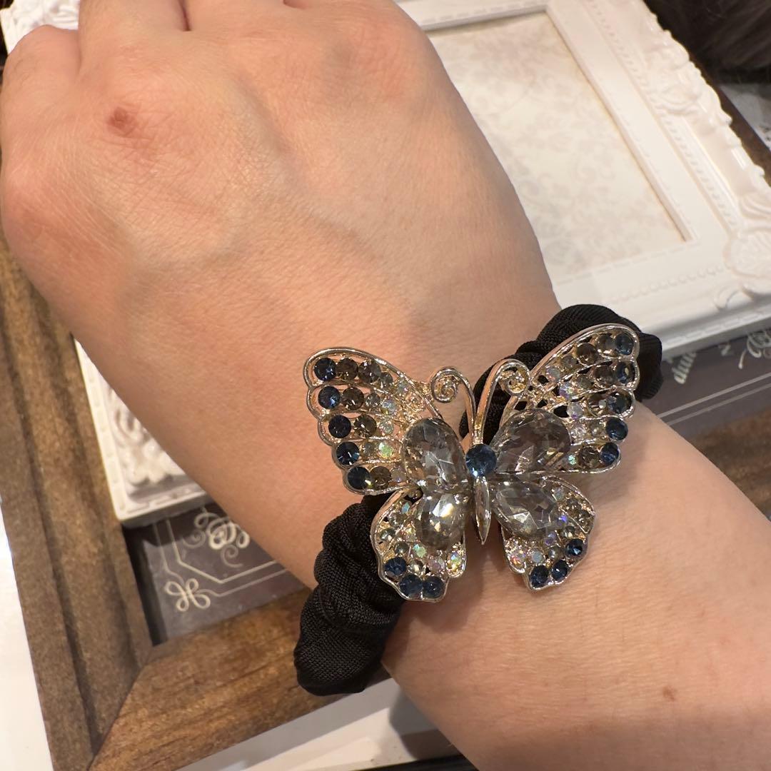 一点物★⭐︎ヘアゴム490キラキラストーンと合金透かし蝶々ビジューヘアゴム高級立体