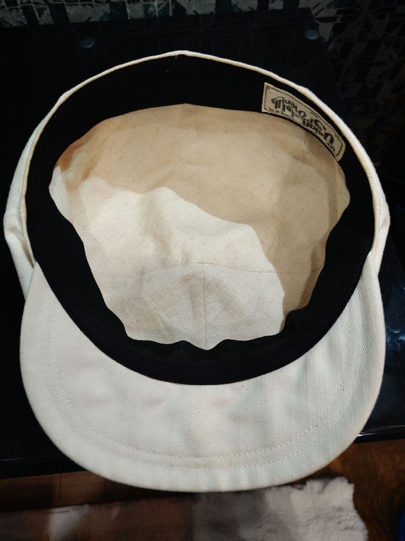 フリーホイーラーズ、キャスケット(ホワイト)