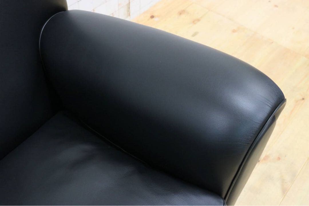 GMIK121○Poltrona Frau / ポルトローナフラウ Vanity