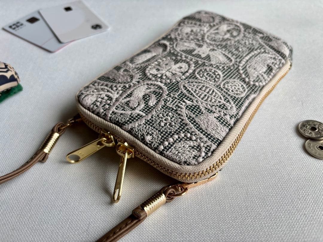 【スマホショルダー】ミナペルホネン jungle relief ベージュ