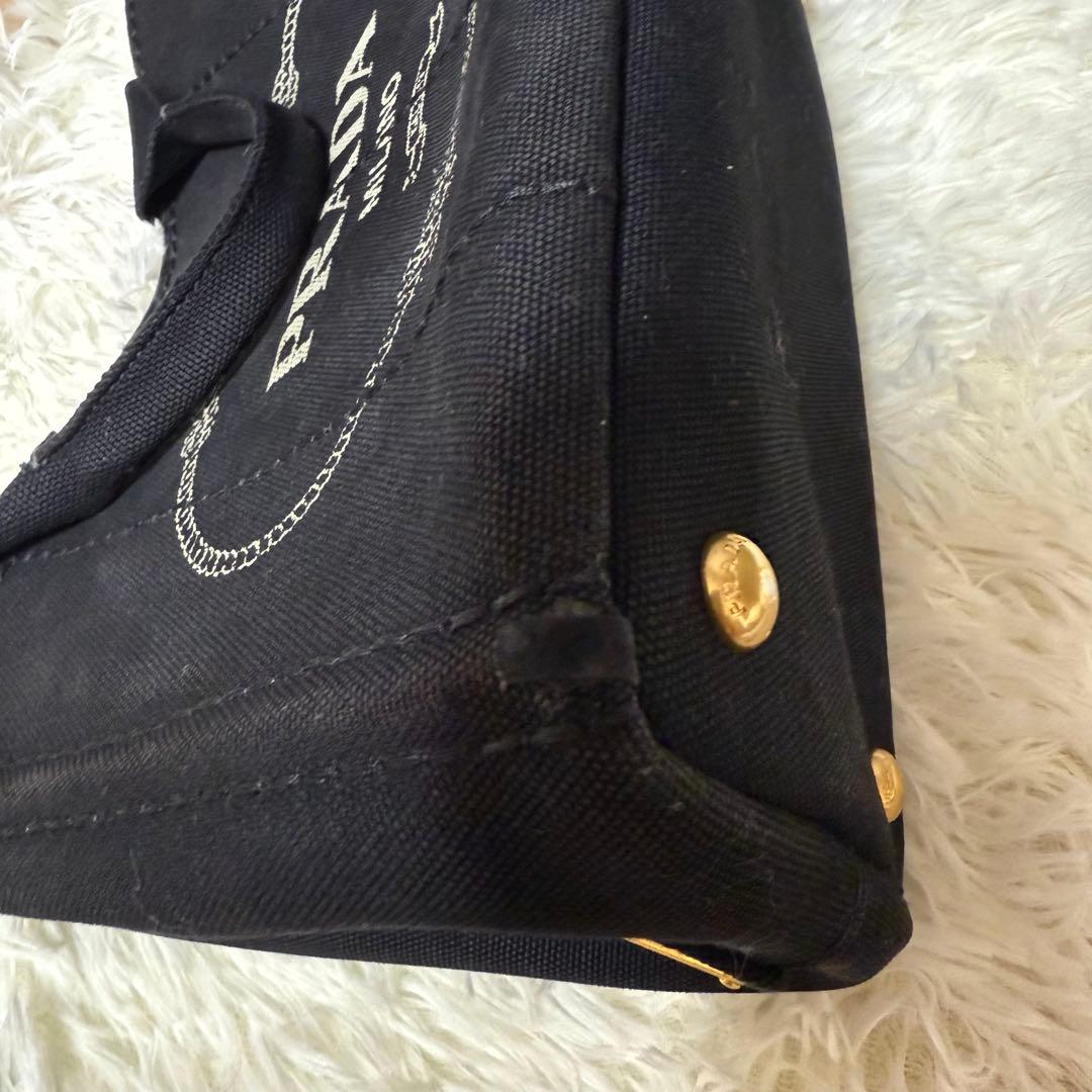 PRADA プラダ カナパ 四角補修有り黒
