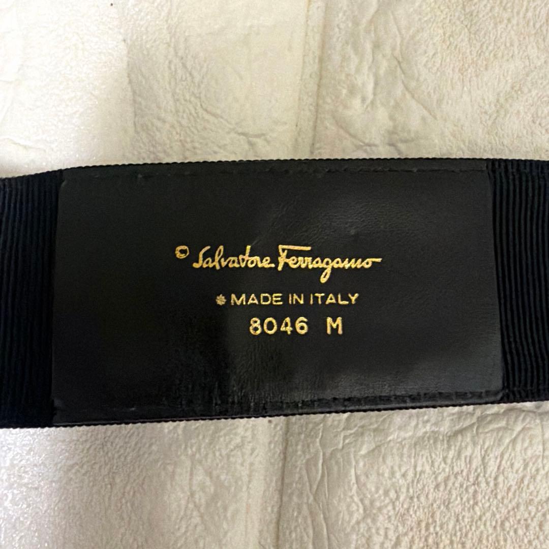 希少Salvatore Ferragamo フェラガモ　ヴァラ リボン ベルト