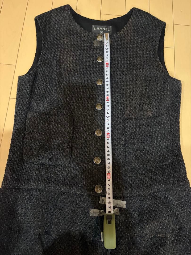 シャネルシャネル黒フリルワンピースサイズ42ツイード素材