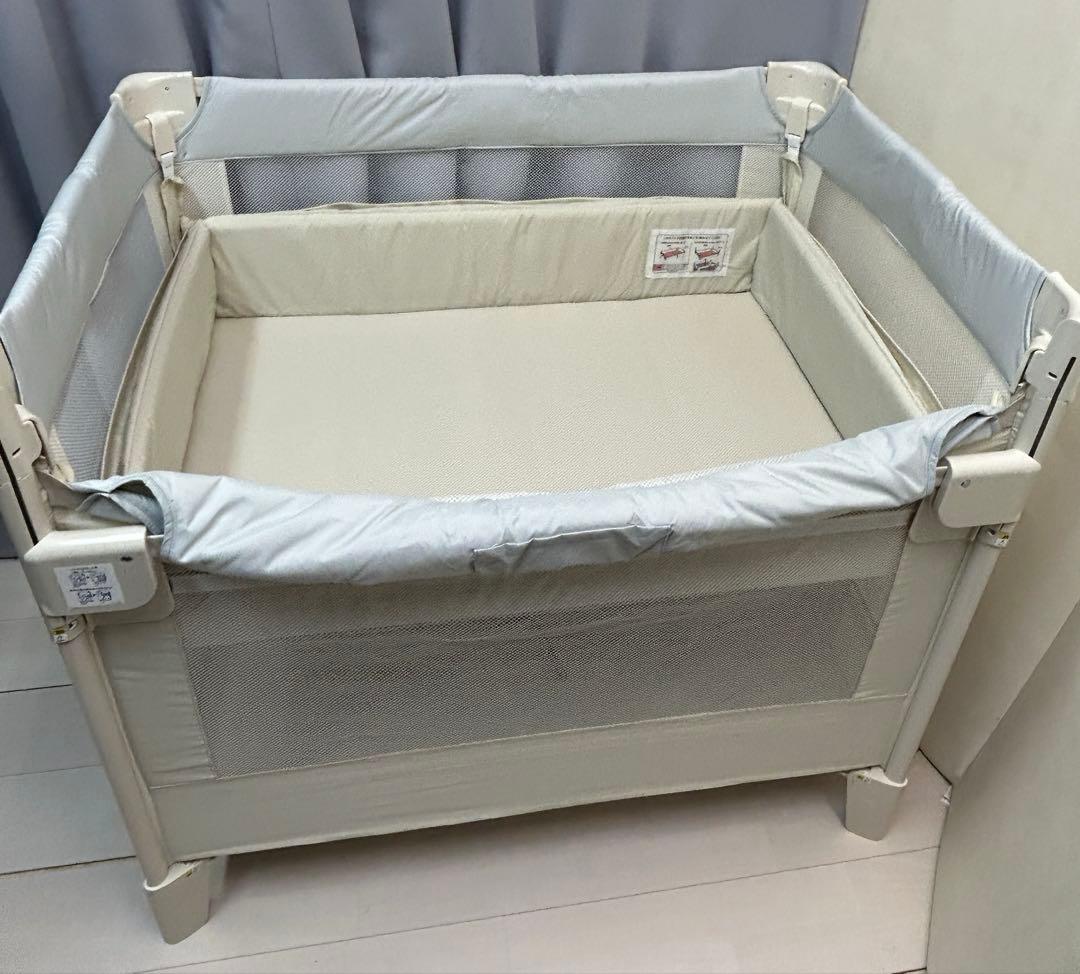 アップリカ　ココネルエアー AB　折りたたみベビーベッド