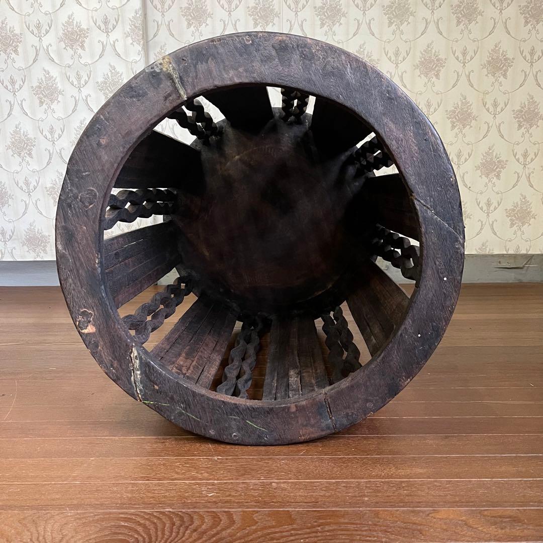 【アンティーク】① アジアン家具 木製 彫刻 木彫り サイドテーブル 古家具