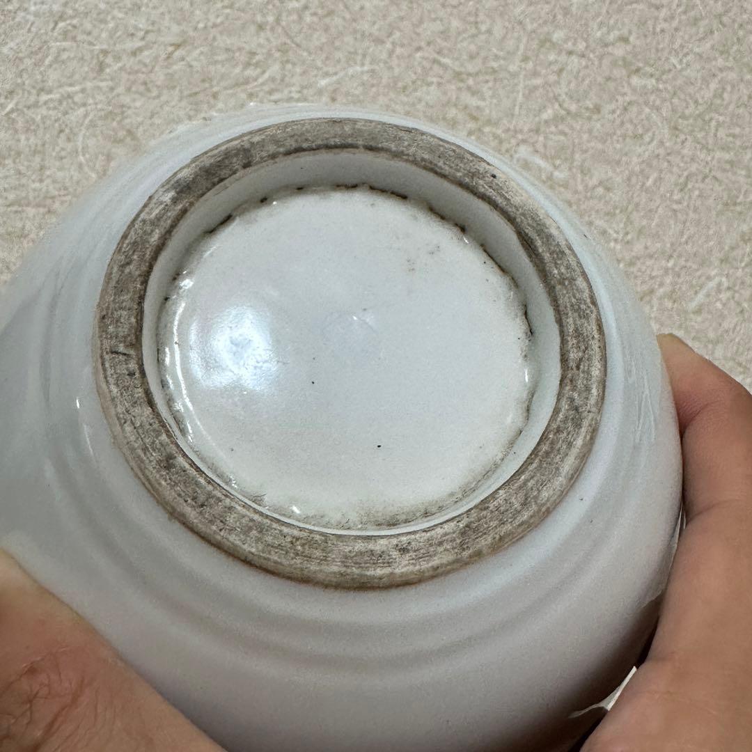 白磁　高麗　徳化窯　伊万里　瀬戸　◆山水　白い陶器の浮彫り花瓶