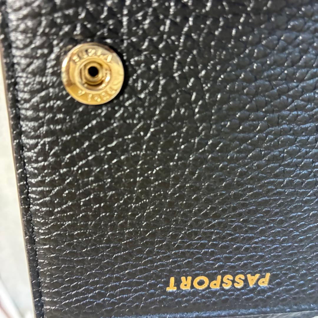 FURLA フルラ パスポートケース