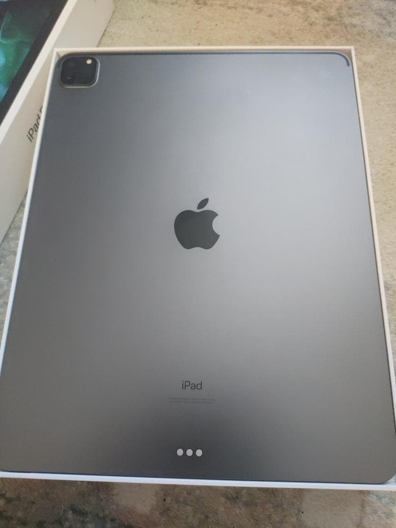 iPad pro 12.9インチ 第四世代