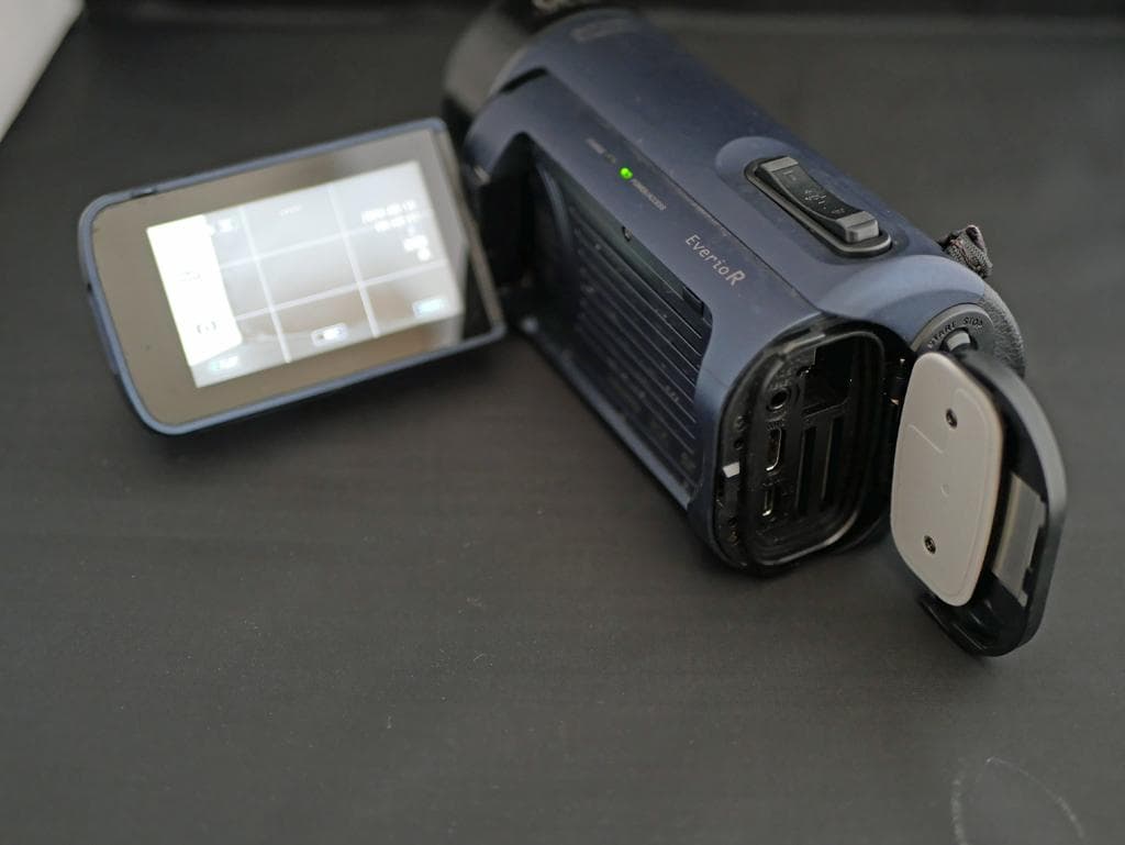 防水ビデオ Everio R 4K GZ-RY980-A