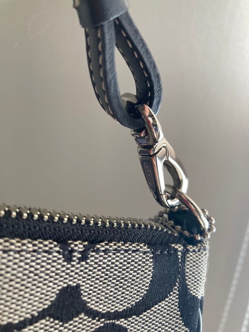 【新品】コーチ シグネチャーコレクション/アクセサリーポーチ/ハンドバッグ