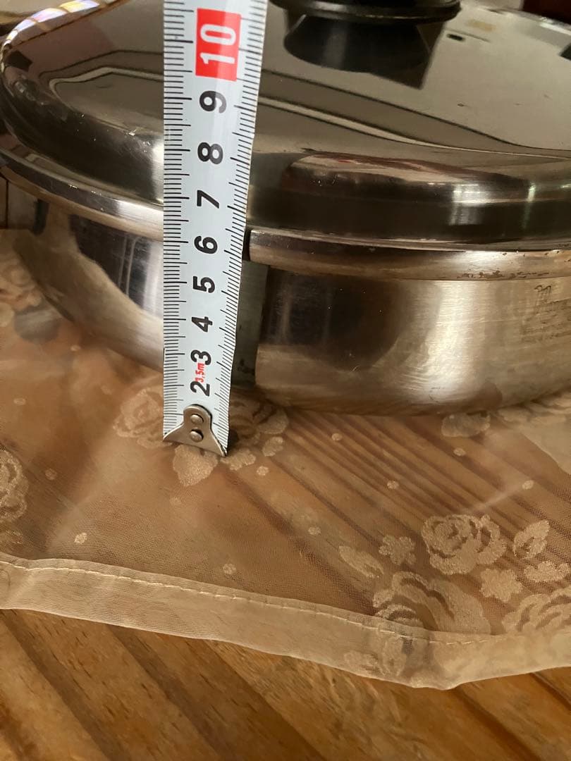 ロイヤルクイーン　ステンレス製 中型 両手鍋 蓋付き