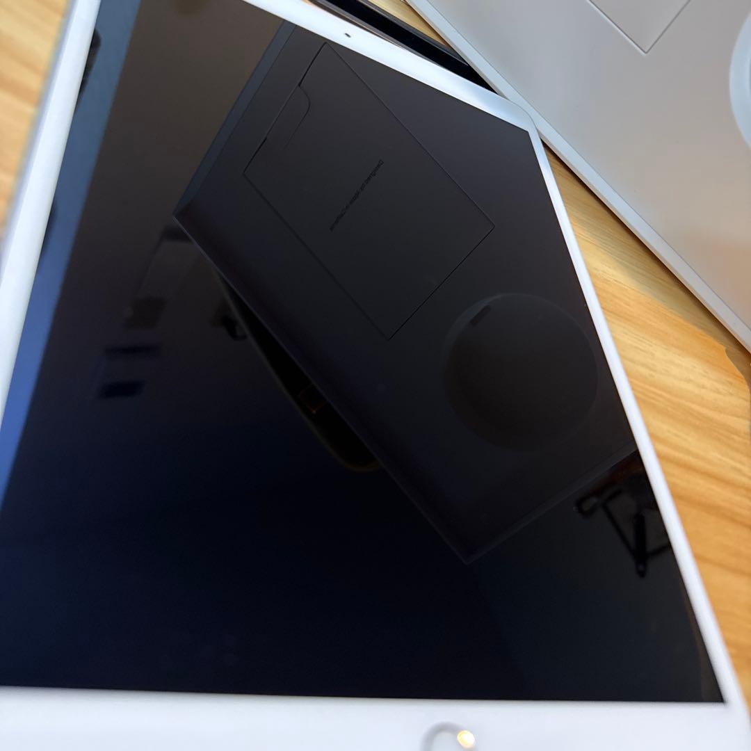 よ*1様 iPad Air 第3世代 Wi-Fi 64GB MUUK2J/A シ