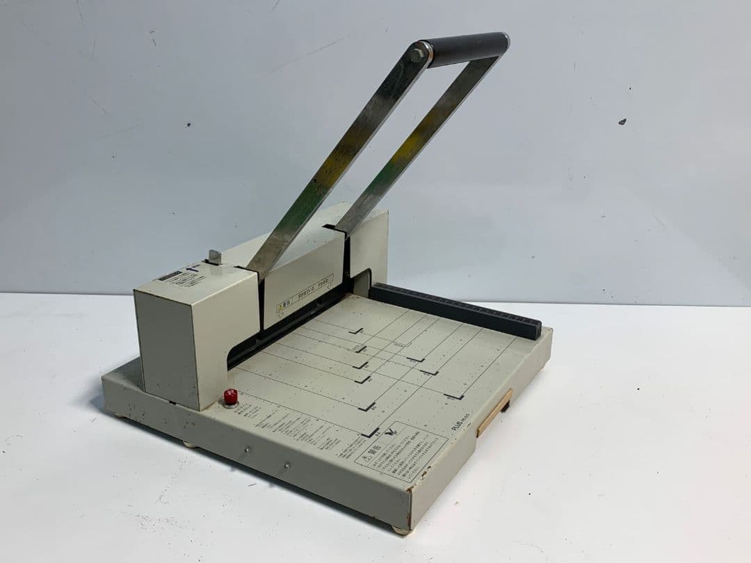 PLUS PK-513 手動式裁断機 A4対応 [動作確認済み 部品欠品]