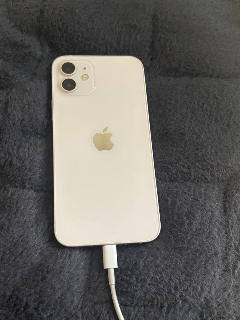 iPhone12ホワイト64GB