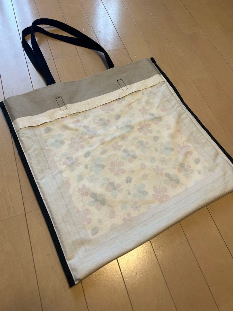 ★お値下げ　MARNI 花柄バンダナトート収納袋付き リップスティック