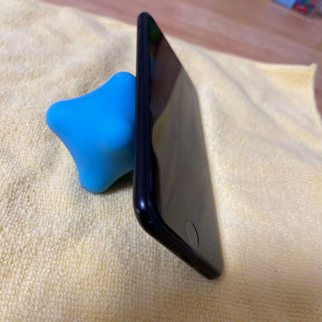 に*い様 iPhone SE (第2世代) 本体 バッテリー最大容量93%