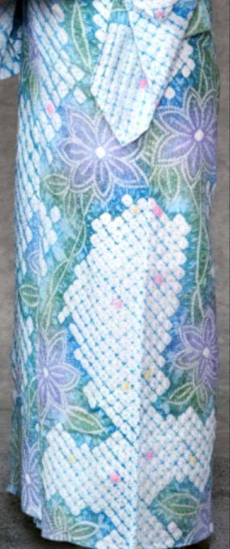 【さなです】伝統工芸品　有松鳴海絞り　花模様　浴衣