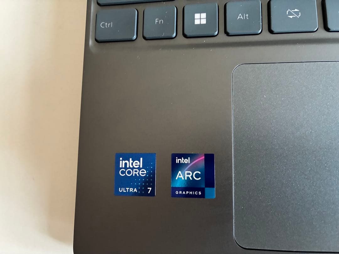 富士通 ノートパソコン グレー