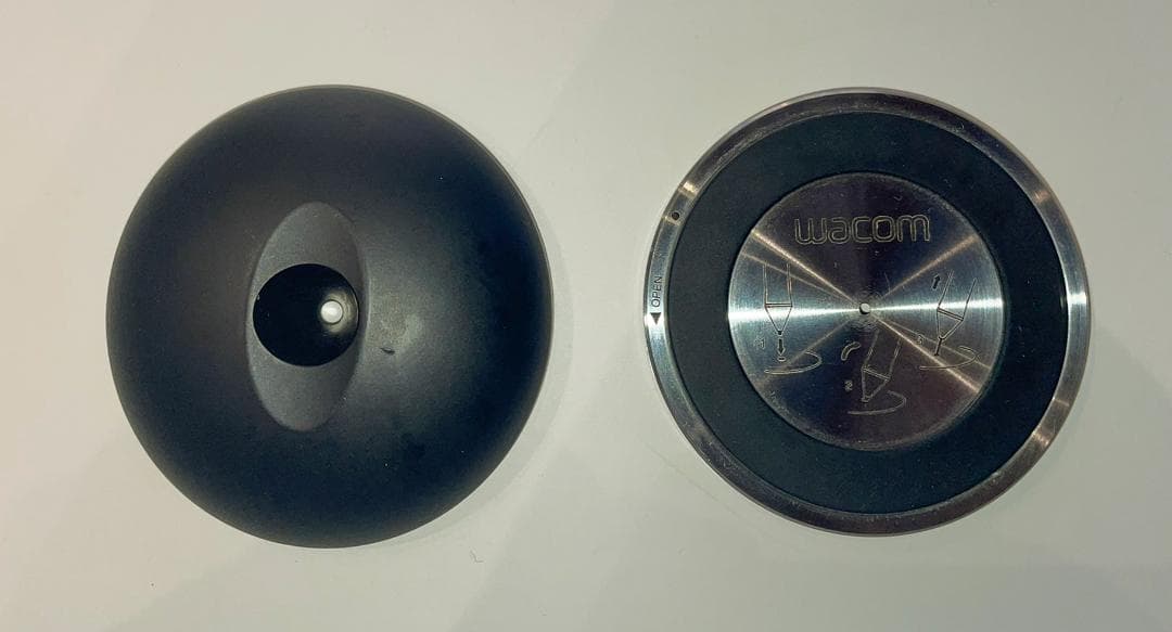 み*ん様 Wacom Intuos Pro ペンタブレット PTH-660 Me