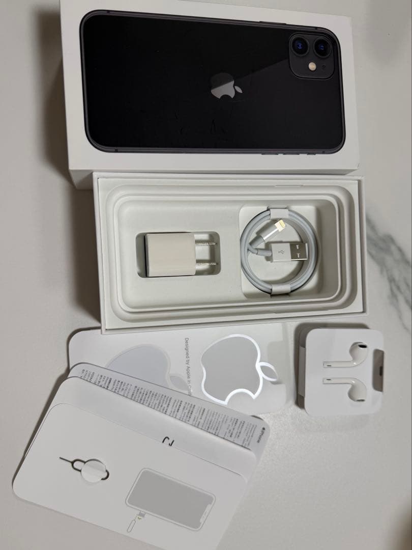 Apple iPhone 11 64gb SiMフリー ブラック 本体 箱