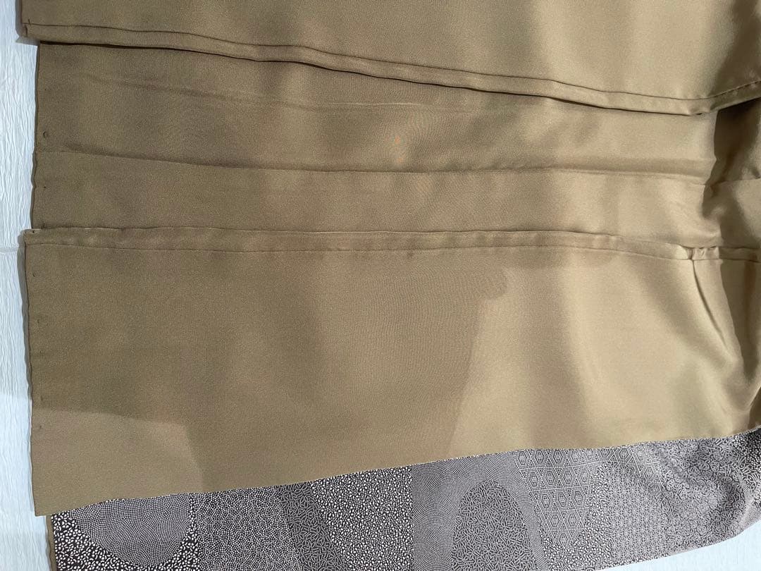 江戸小紋　ブラウン　仕立て上がり　正絹　銀花仙　撫松庵　丹後ちりめん　伊勢型写