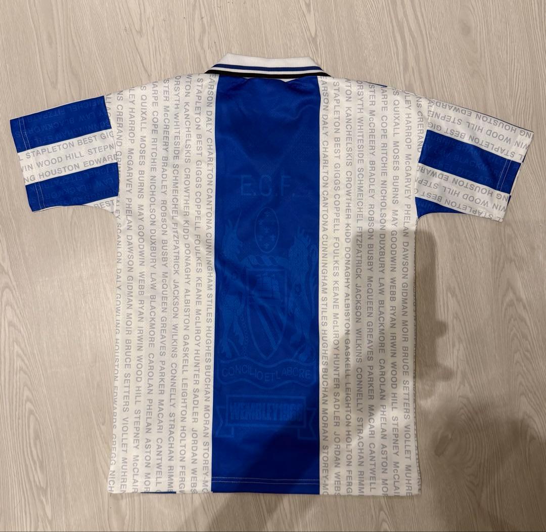 ウェア umbro Manchester United jersey kit