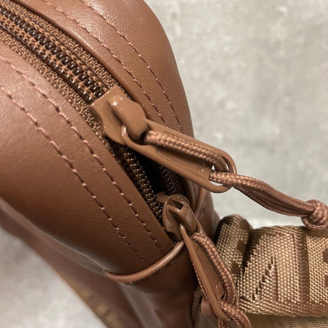 【美品】supreme シュプリーム レザー ショルダーバッグ ブラウン